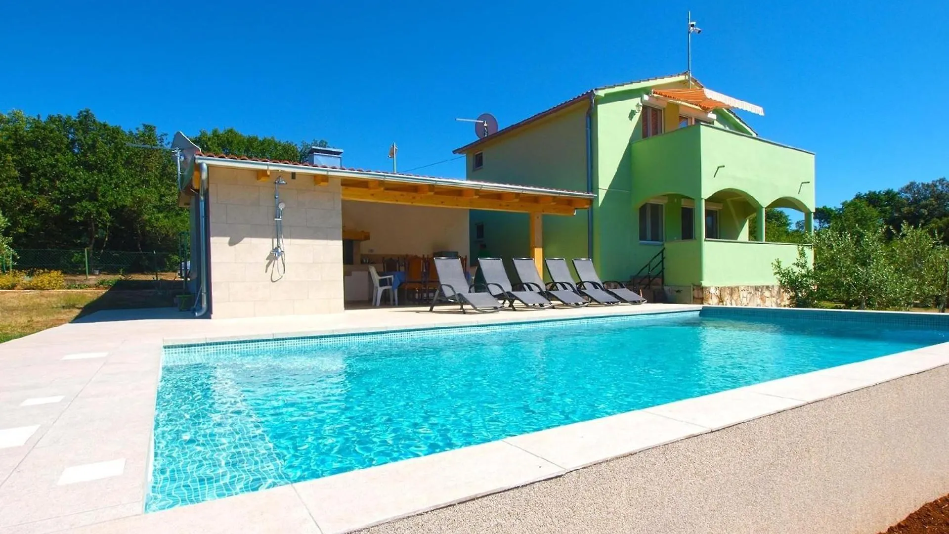Ferienhaus Mit Privatpool Fuer 10 Personen Ca 110 Qm In Fazana-Surida, Istrien Istrische Riviera
